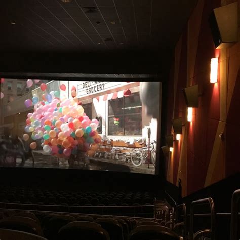 nanuet mall movie theater.